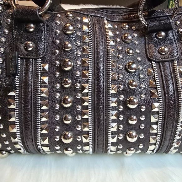 Rustic Couture's Barrel Handbag - Picture 4 of 11